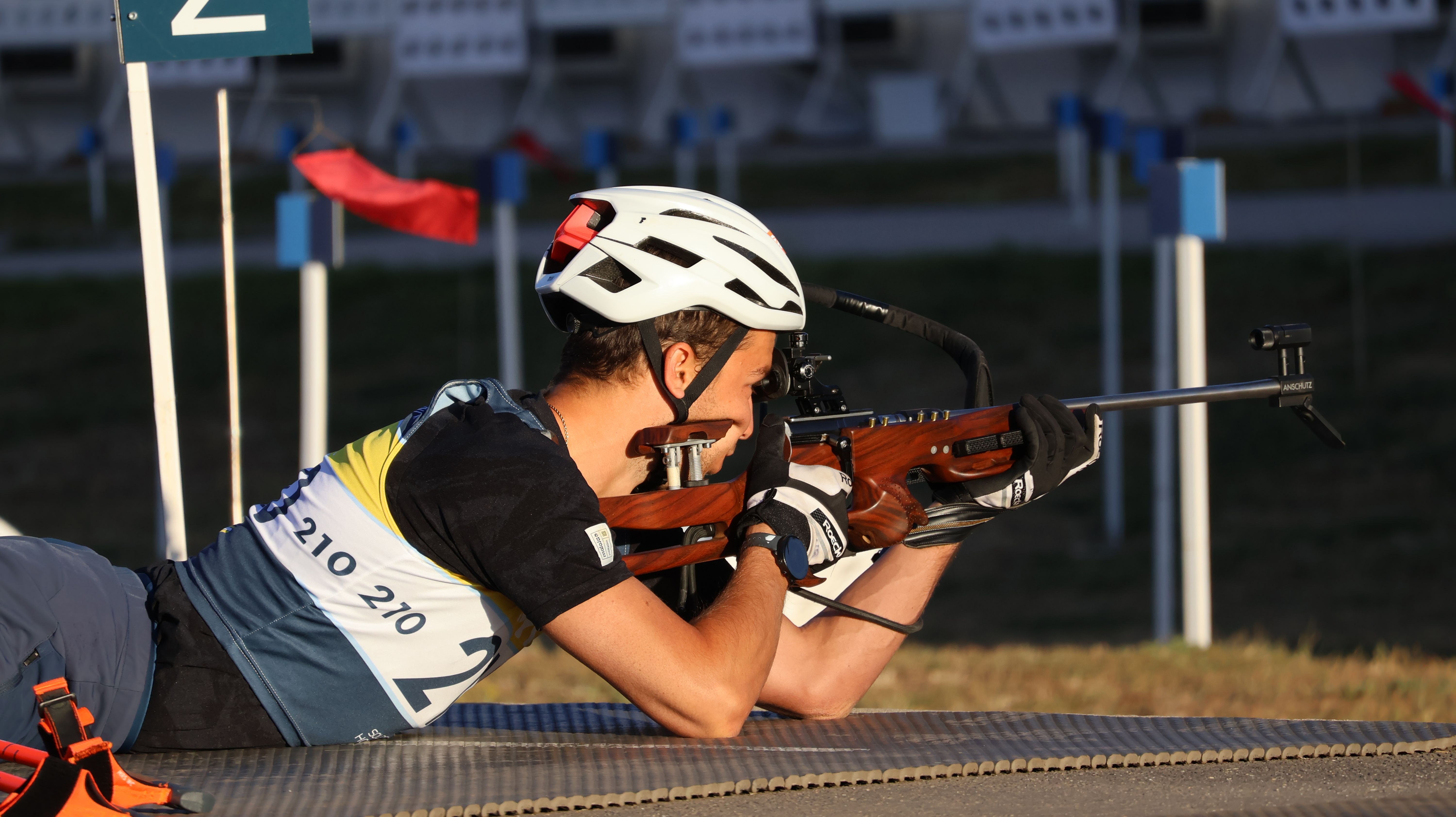 未開封新品 カーメイト バイアスロン・クイックイージー QE17 非金属チェーン 未開封未使用Carmate 非金属タイヤチェーンQE10 CARMATE⁄カーメイト