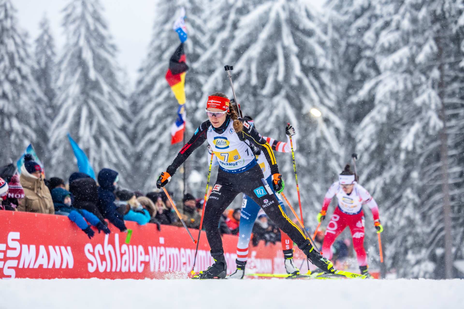 "I have to replan every week!" - How Janina Hettich-Walz balance being a mother and being a biathlete